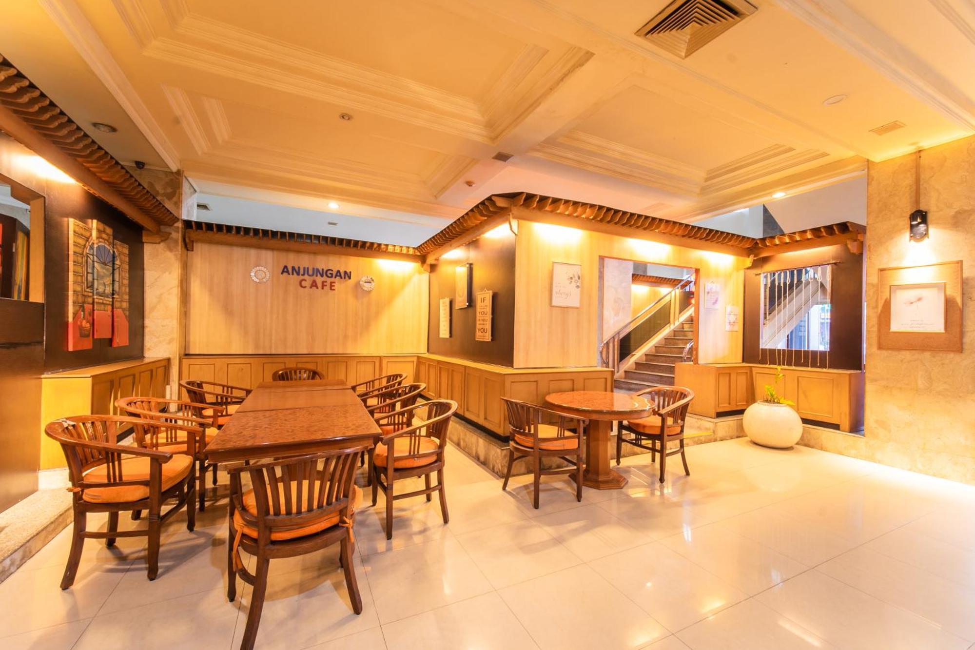 Adika Hotel Bahtera Klandasan Kecil Buitenkant foto
